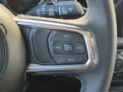 2023 Jeep Wrangler — photo 29 view