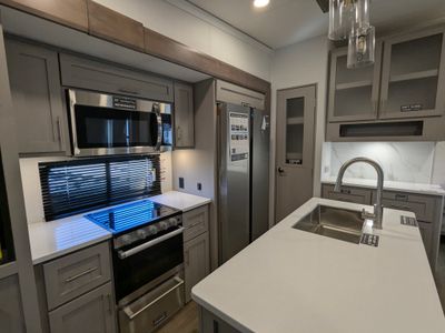 2026 Alliance RV Avenue — photo 15 view