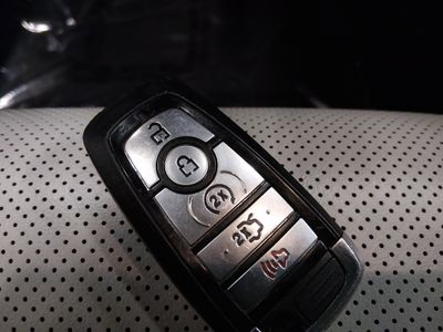 2024 Ford Mustang - Photo 15