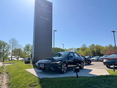 2025 Hyundai Elantra - Photo 1