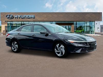2025 Hyundai Elantra - Photo 46