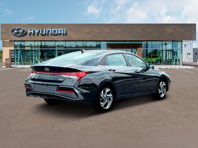 2025 Hyundai Elantra - Photo 43