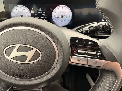 2025 Hyundai Elantra - Photo 15