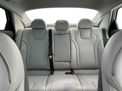 2025 Hyundai Elantra - Photo 52