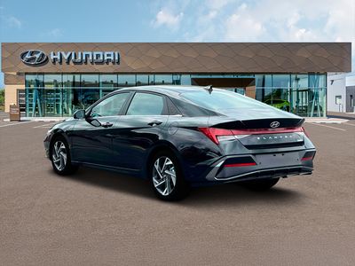 2025 Hyundai Elantra - Photo 41