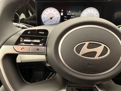 2025 Hyundai Elantra - Photo 16