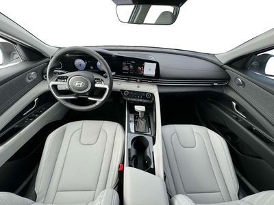 2025 Hyundai Elantra - Photo 49