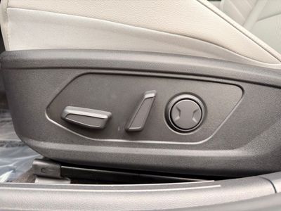2025 Hyundai Elantra - Photo 28