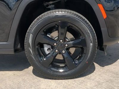 2026 Jeep Grand Cherokee — photo 11 view
