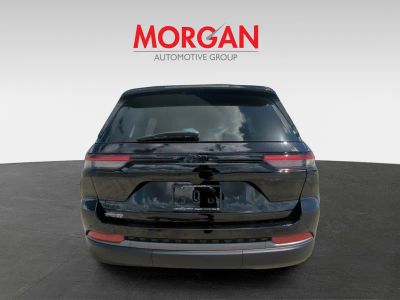 2026 Jeep Grand Cherokee — engine compartment view