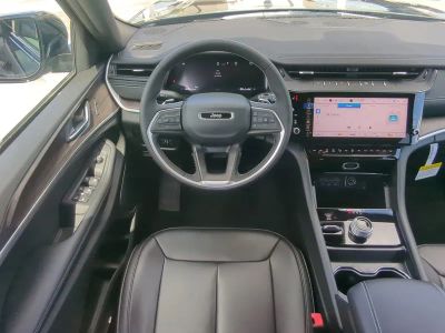 2026 Jeep Grand Cherokee — photo 19 view