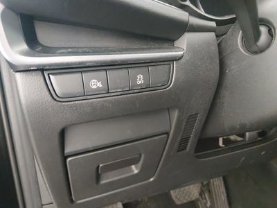 2025 Mazda Mazda3 Hatchback — photo 13 view