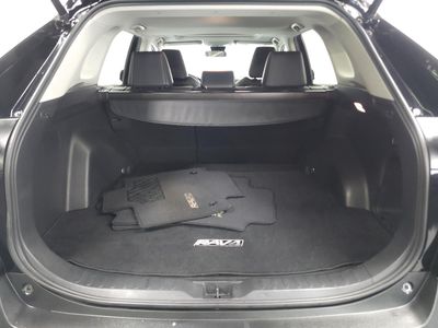 2021 Toyota RAV4 - Photo 11