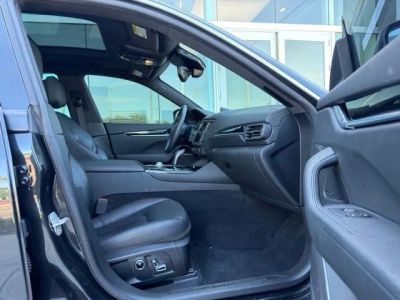 2023 Maserati Levante — photo 9 view