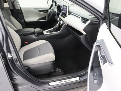 2024 Toyota RAV4 FWD - Photo 39
