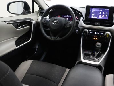 2024 Toyota RAV4 FWD - Photo 32