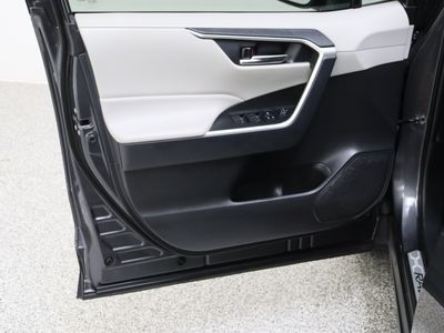 2024 Toyota RAV4 FWD - Photo 12