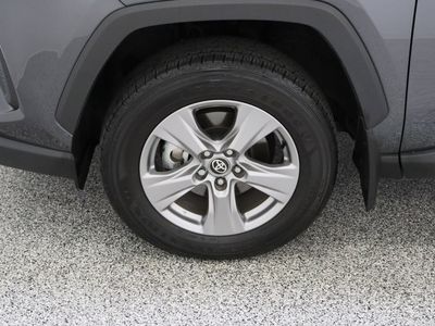 2024 Toyota RAV4 FWD - Photo 11