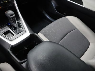 2024 Toyota RAV4 FWD - Photo 17