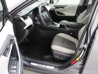 2024 Toyota RAV4 FWD - Photo 14