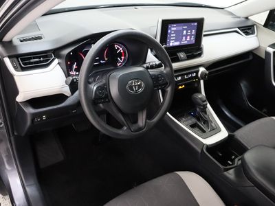 2024 Toyota RAV4 FWD - Photo 13