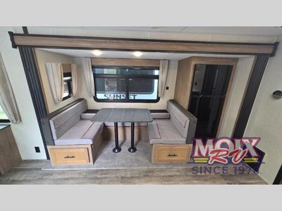 2023 Forest River RV Cherokee Black Label - Photo 5
