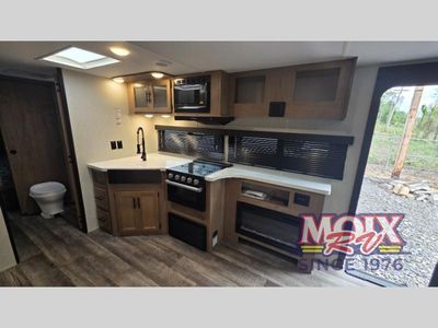 2023 Forest River RV Cherokee Black Label - Photo 9