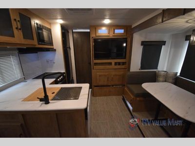 2024 Coachmen RV Freedom Express Ultra Lite - Photo 17