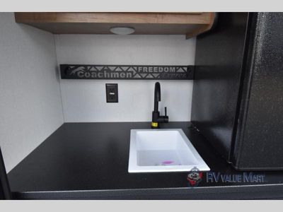 2024 Coachmen RV Freedom Express Ultra Lite - Photo 27