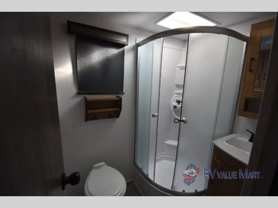 2024 Coachmen RV Freedom Express Ultra Lite - Photo 20