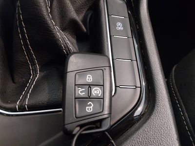 2024 Volkswagen Taos — photo 15 view