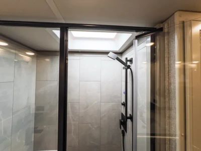2027 Fleetwood DISCOVERY LXE — photo 22 view