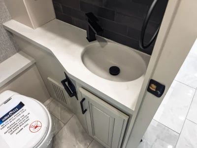 2027 Fleetwood DISCOVERY LXE — photo 16 view