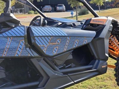 2026 Can-Am Maverick X3 MAX RS Turbo Scandi Blue & Orange Crush — photo 11 view