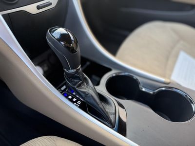 2012 Hyundai Sonata - Photo 17