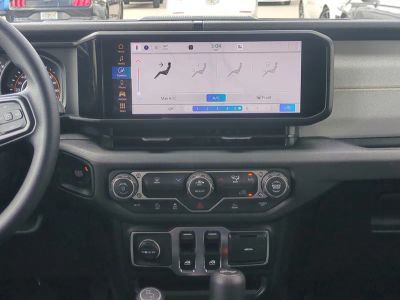2026 Jeep Wrangler — photo 20 view