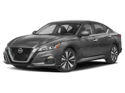 2022 Nissan Altima 2.5 SV in Brilliant Silver Metallic — front three-quarter view