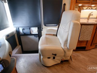 2017 Fleetwood Pace Arrow LXE - Photo 12
