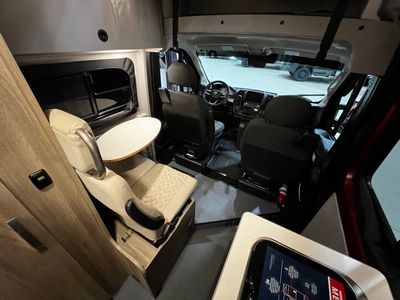 2025 Winnebago SOLIS - Photo 19