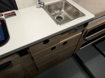 2025 Winnebago SOLIS - Photo 12