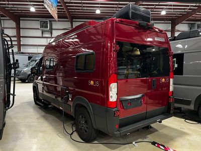 2025 Winnebago SOLIS - Photo 33