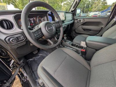 2026 Jeep Wrangler — photo 13 view