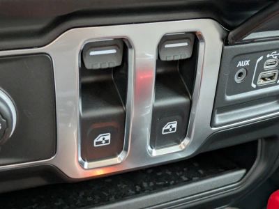 2026 Jeep Wrangler — photo 18 view