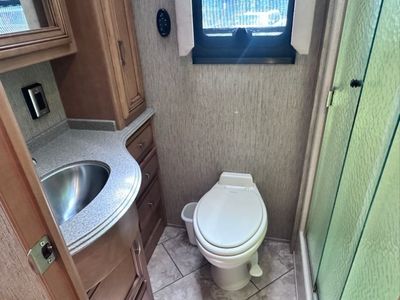 2016 Newmar Ventana LE - Photo 2