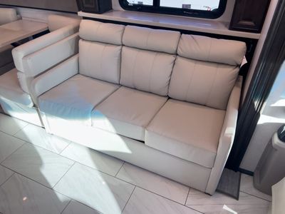 2026 Fleetwood DISCOVERY - Photo 8
