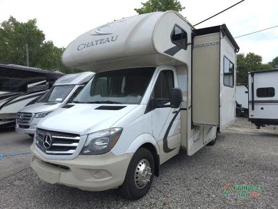 2017 Thor Chateau Sprinter — rear three-quarter view