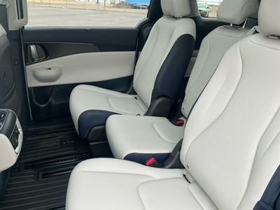 2026 Kia Carnival — photo 17 view