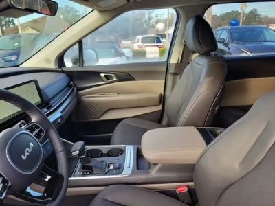 2026 Kia Carnival — photo 8 view