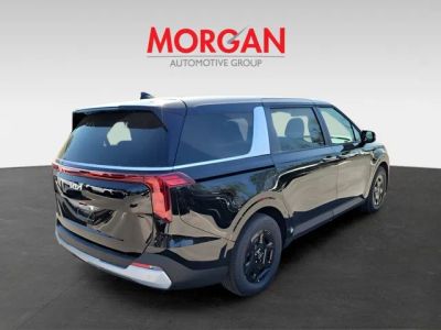 2026 Kia Carnival — side profile view