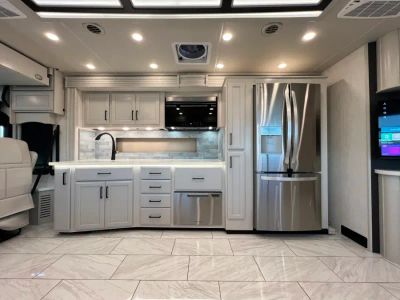2027 Fleetwood DISCOVERY — photo 7 view